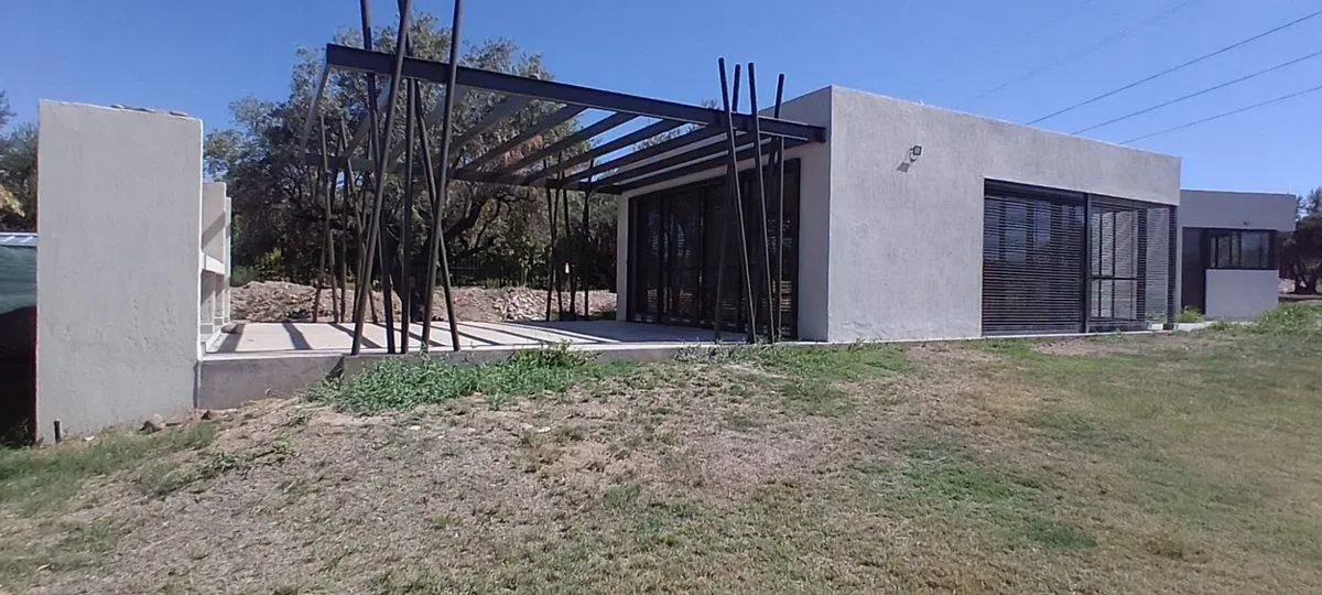VENTA LOTE CENTRAL 300m² B° PRIVADO AMPROS 8 MAIPU 2