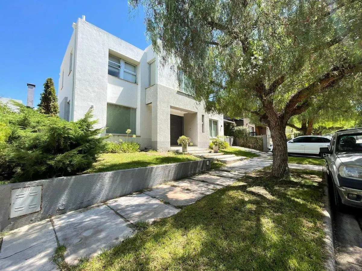 Venta Casa Dalvian Zona VIP, CIudad Mendoza 3