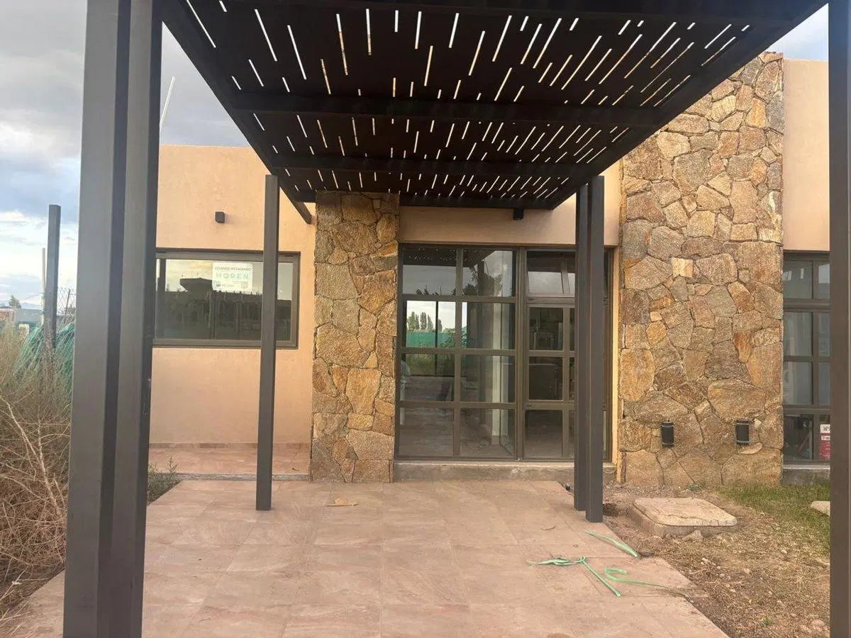 Casa en venta Barrio Privado, Lujan de Cuyo. 2 dor 2