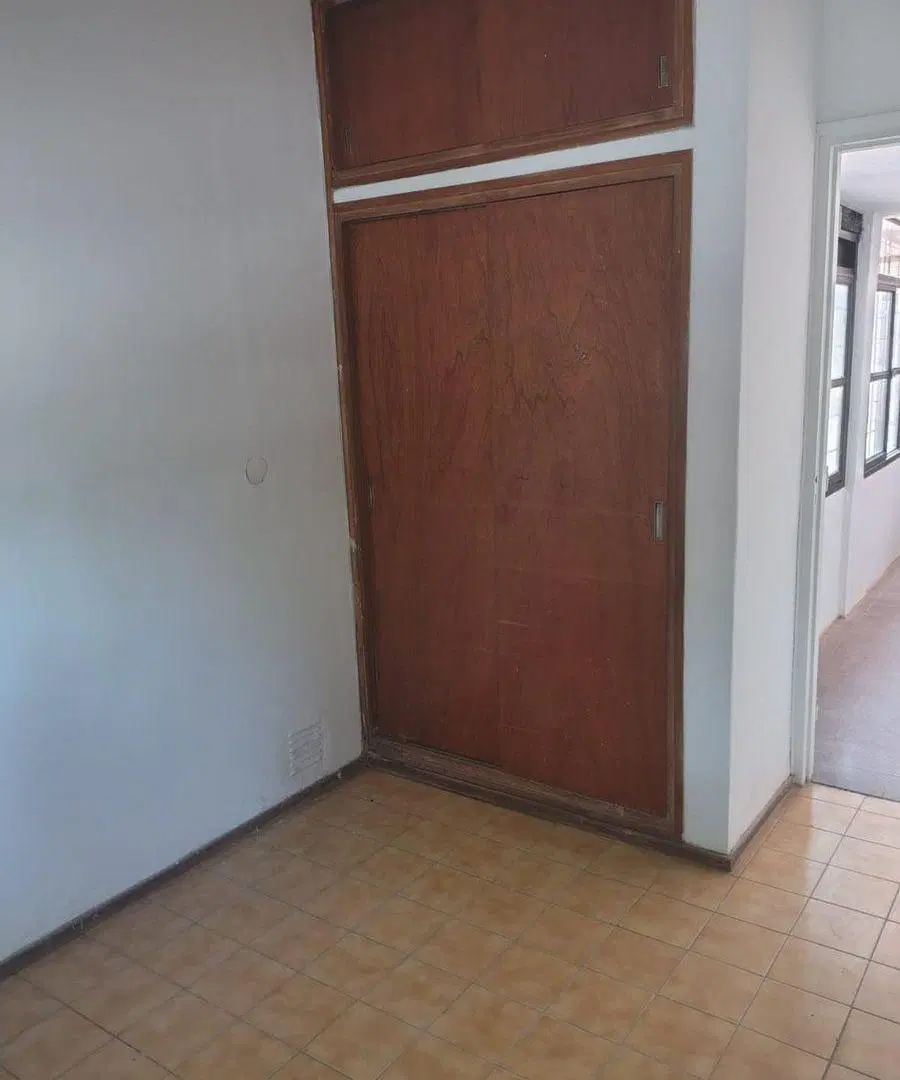 venta amplia casa en la sexta sección 5