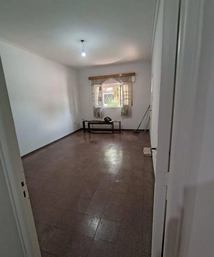 venta amplia casa en la sexta sección 4