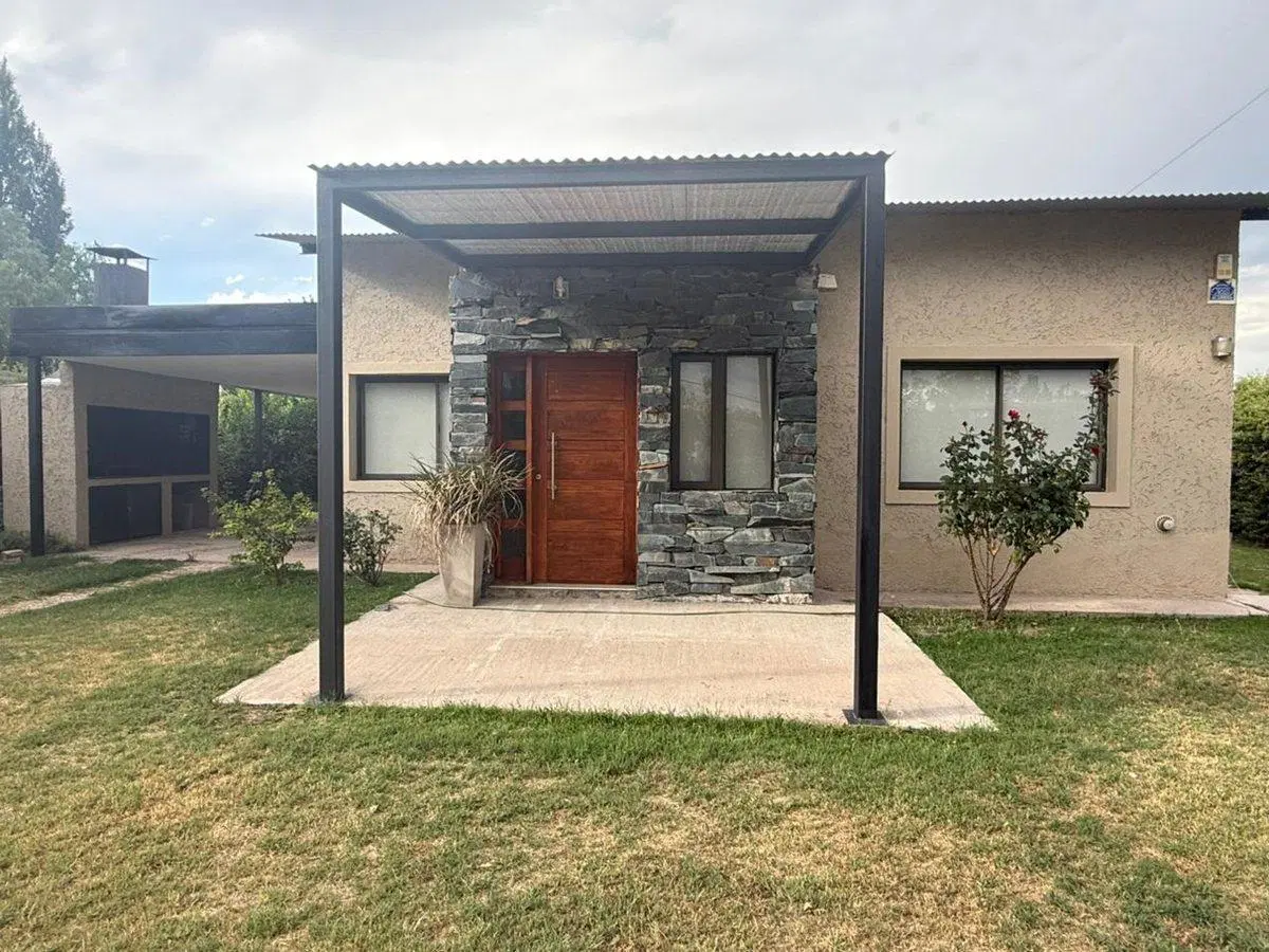 Venta casa B° Ranchos la Merced Maipú 3