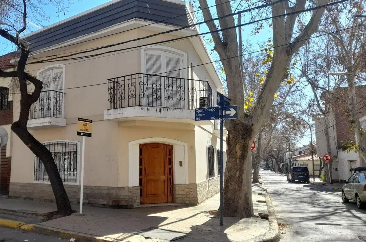 VENTA CASA APTA CREDITO CIUDAD MENDOZA 4