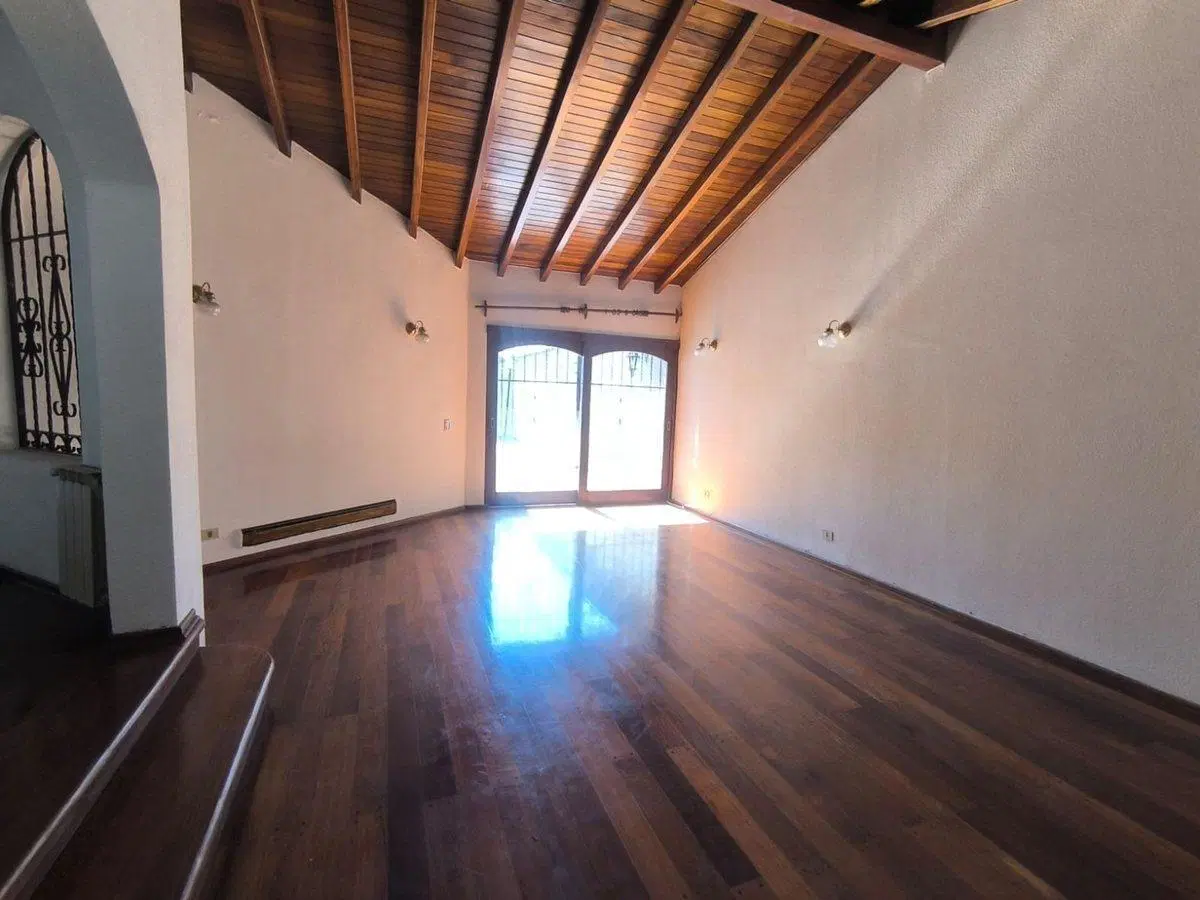 CASA BARRIO BOMBAL A MTS DE CASINO, CIUDAD, MZA. 8