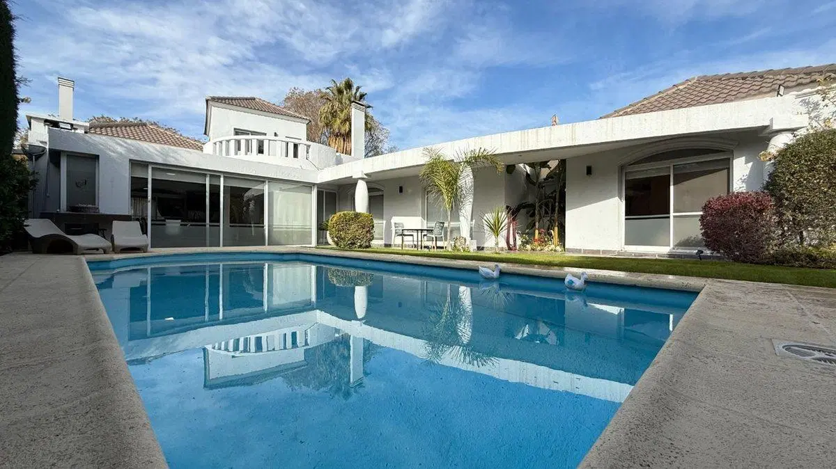 Casa B. Privado El Remanso, Chacras de Coria Mza 3