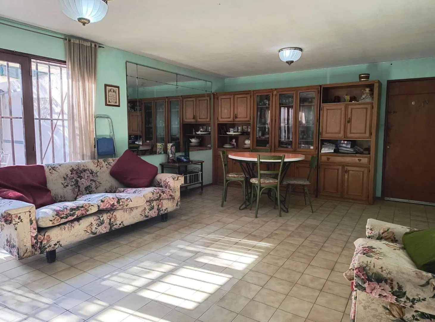 VENTA DUPLEX CON TERRAZA EN  QUINTA SECCION 4