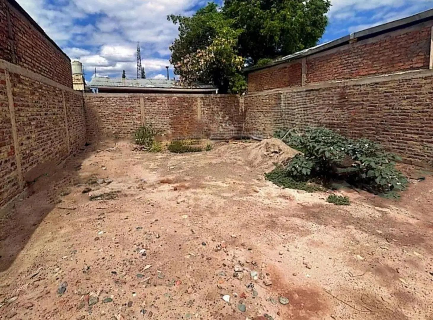 LOTE CERCA PLAZA DE GODOY CRUZ 2