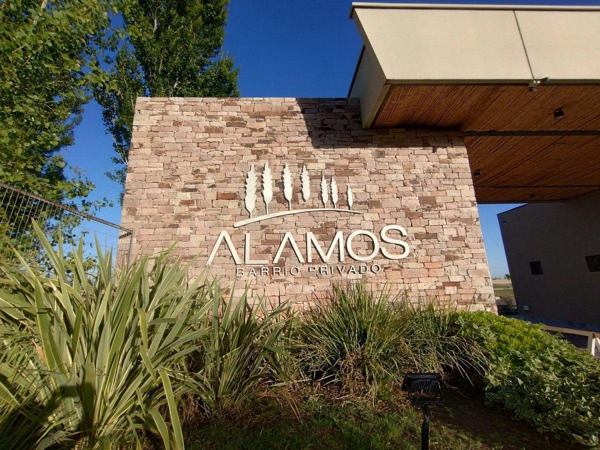 Lotes en venta Bª Privado Los Álamos Maipú Mza