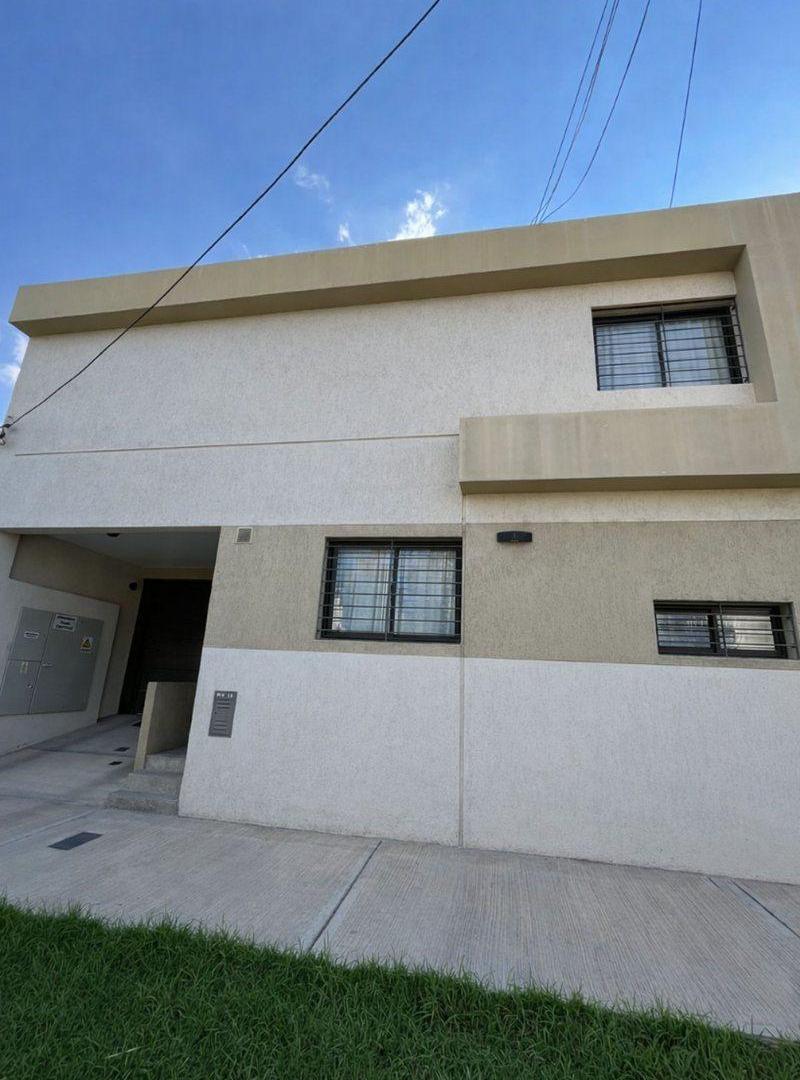 Venta departamento 3 amb con cochera, el Challao