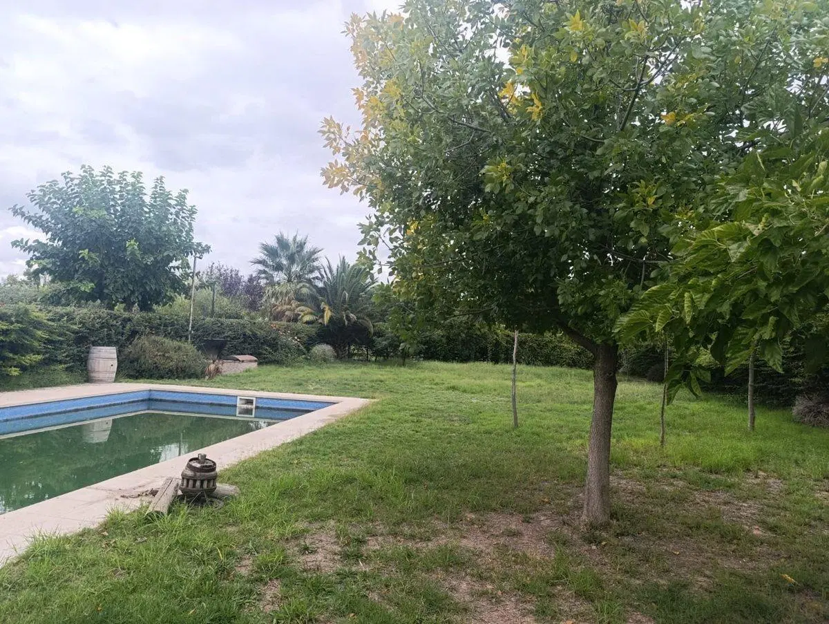 Venta Quincho con Pileta en Las Heras 4