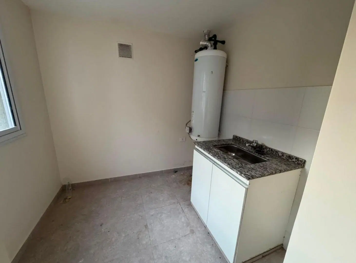 DEPARTAMENTO EN ALQUILER 2 DORMITORIOS, GUAYMALLÉN 3