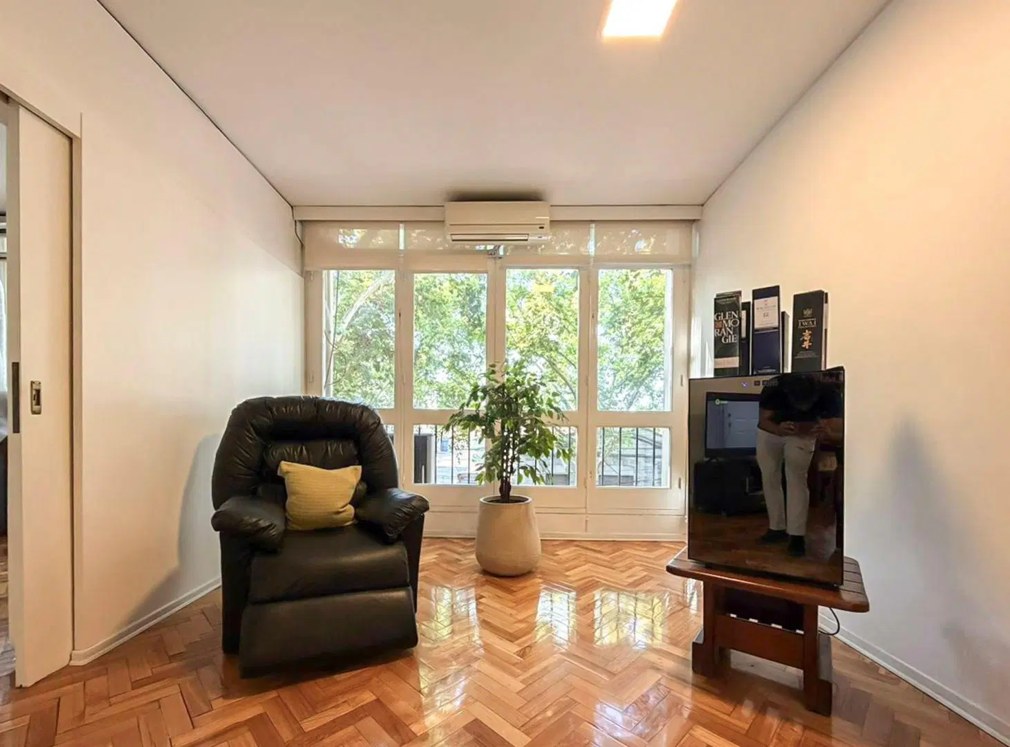 DPTO 5 AMBIENTES VENTA REMODELADO COCHERA CIUDAD 3