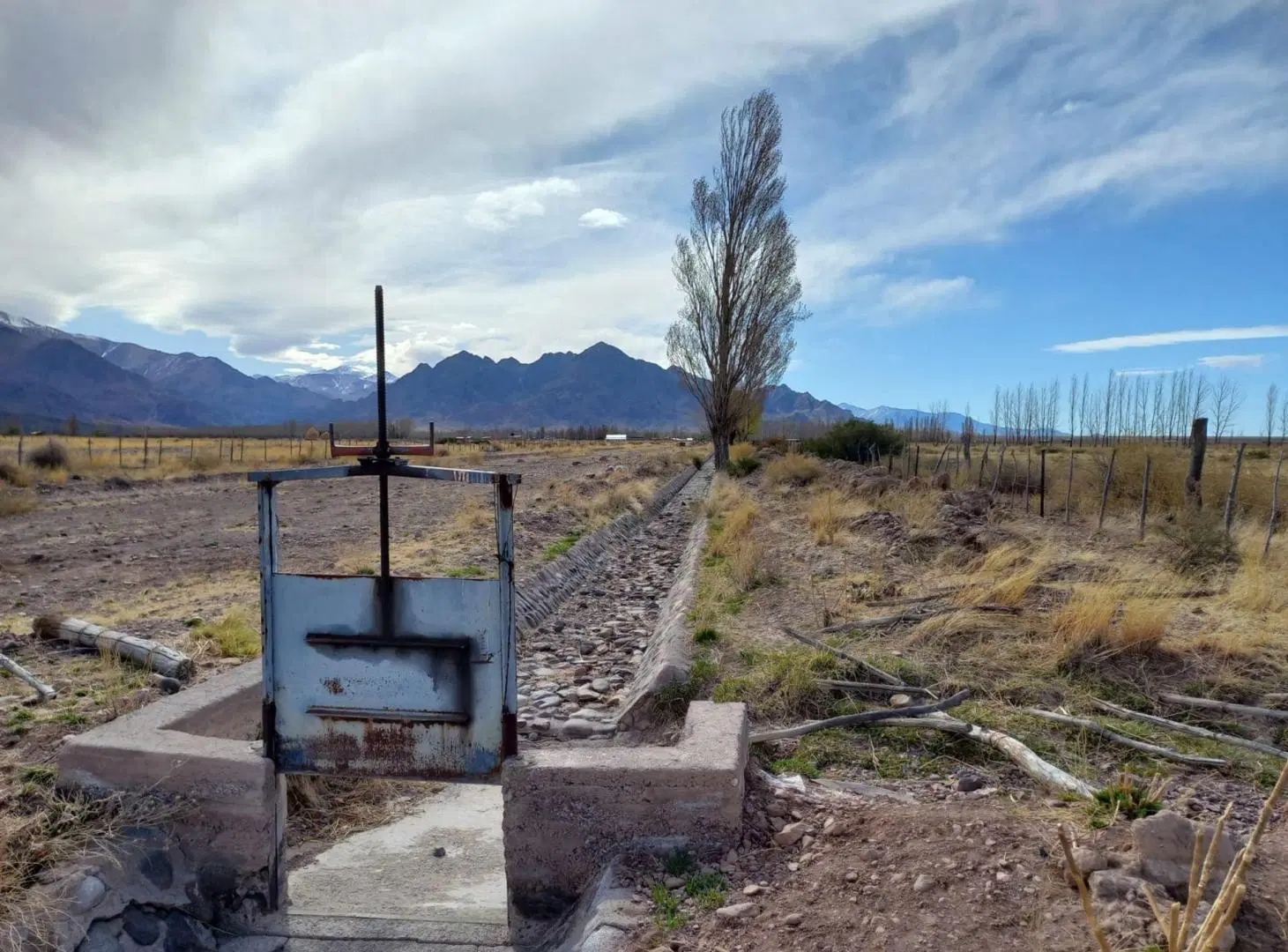 VENTA CAMPO CON CASA SAN ALBERTO USPALLATA 2