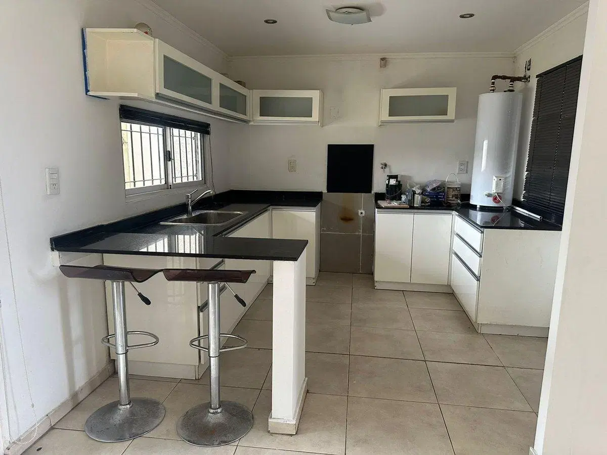 CASA EN VENTA BARRIO PRIVADO GUAYMALLEN 5