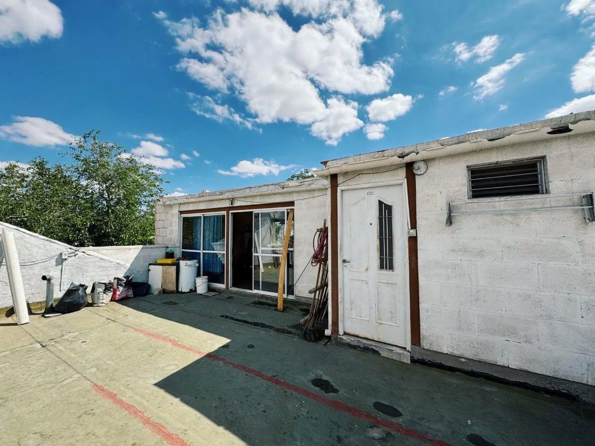 Venta Casa con Departamento Guaymallén 5