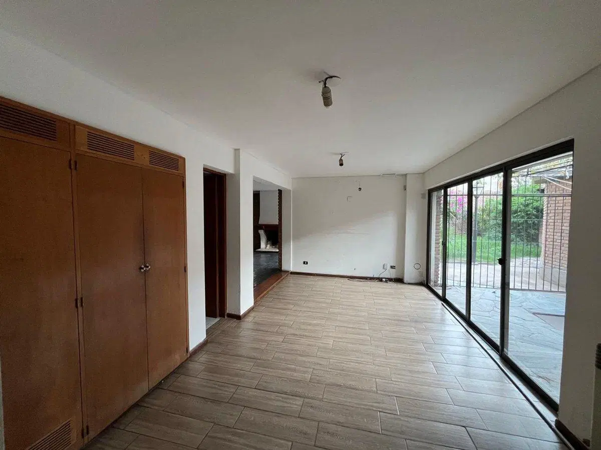 VENTA CASA EN QUINTA SECCIÓN, MENDOZA 2