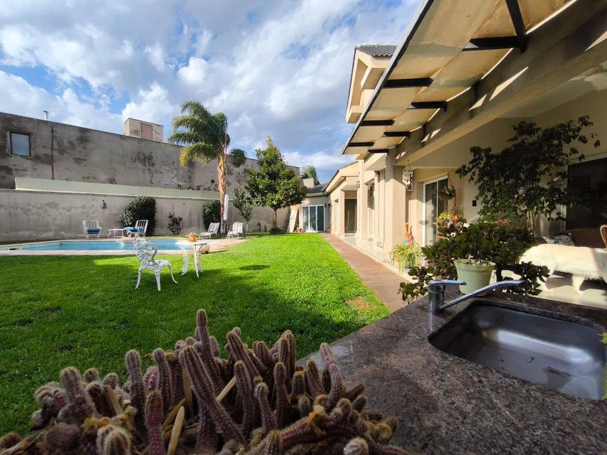 VENTA CASA 3 DORMITORIOS GUAYMALLEN Bº LA BAJADA 8