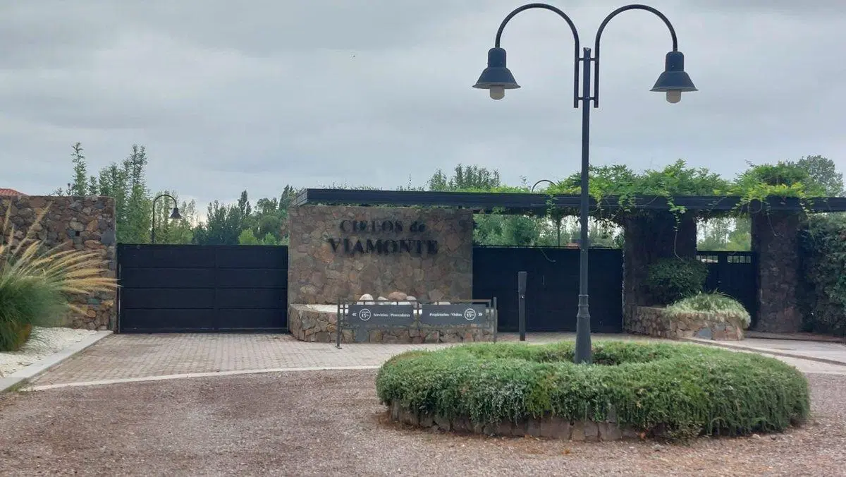 Venta lote barrio privado Chacras de Coria 2
