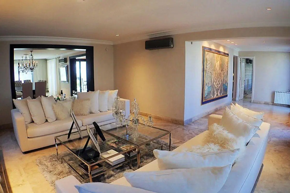 Espectacular casa en venta en Barrio Pueyrredón 5