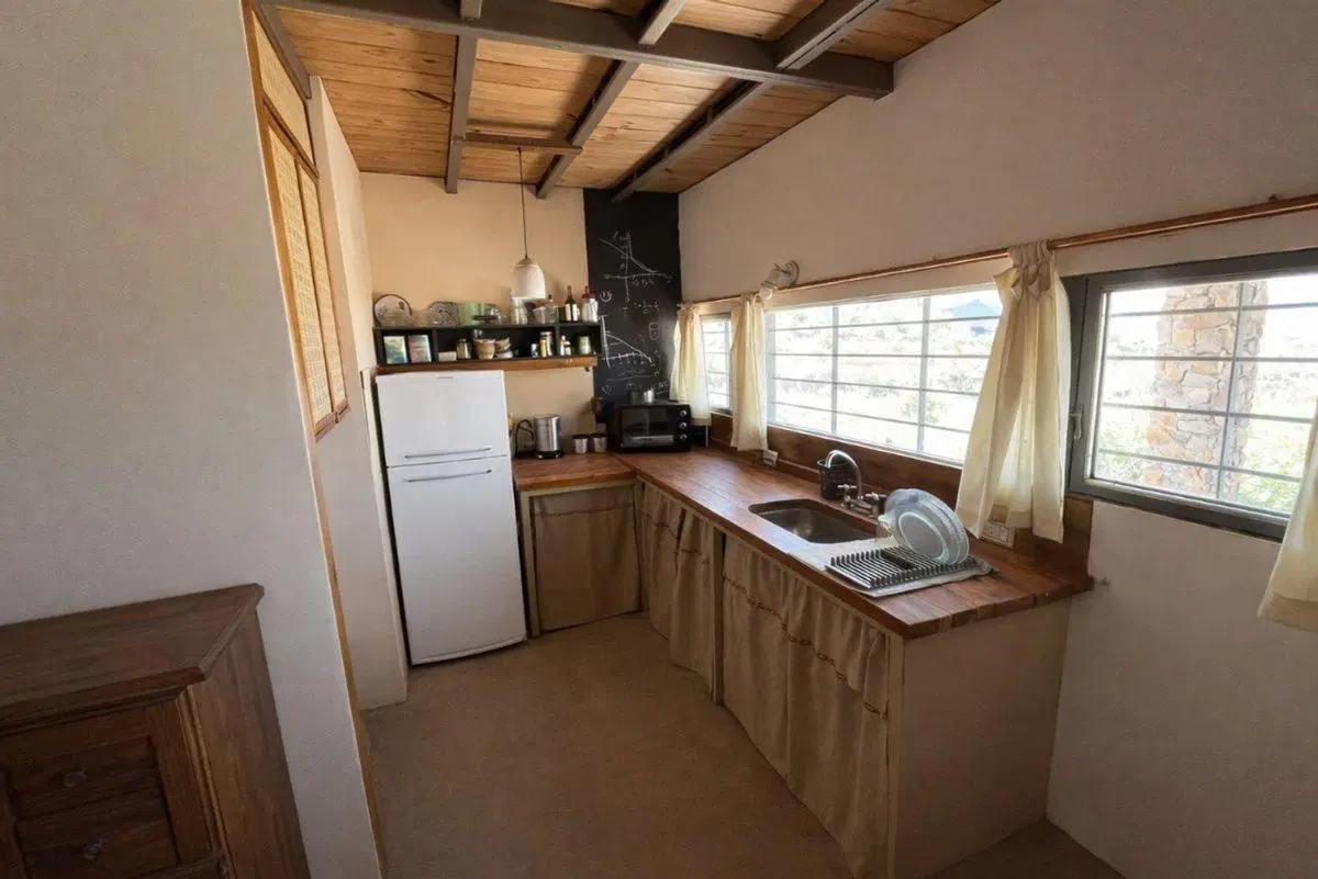 CASA EN VENTA FRENTE AL LAGO POTRERILLOS 2