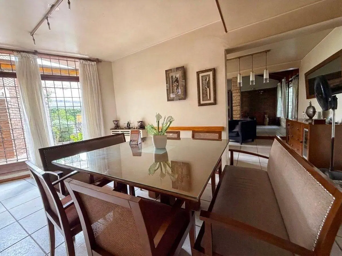 Casa en venta 4 dormitorio Godoy Cruz Mendoza 3