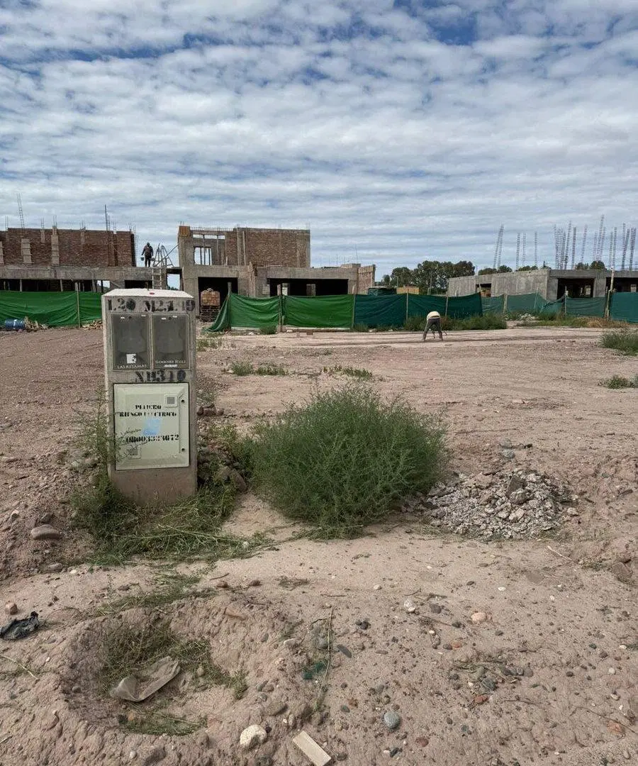 VENTA LOTE CENTRAL BARRIO LAS RETAMAS 3