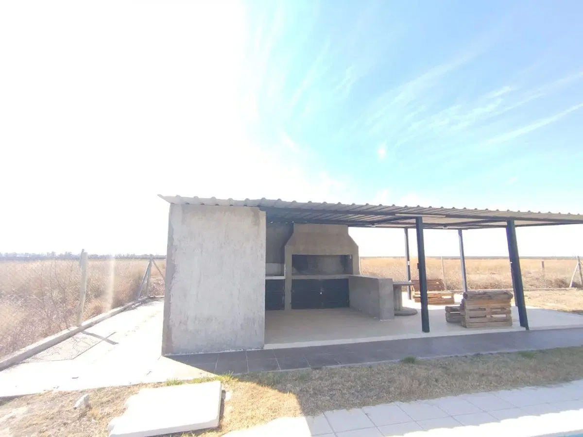 CASA EN B° PRIVADO DE MAIPÚ CON PILETA OPORTUNIDAD 3