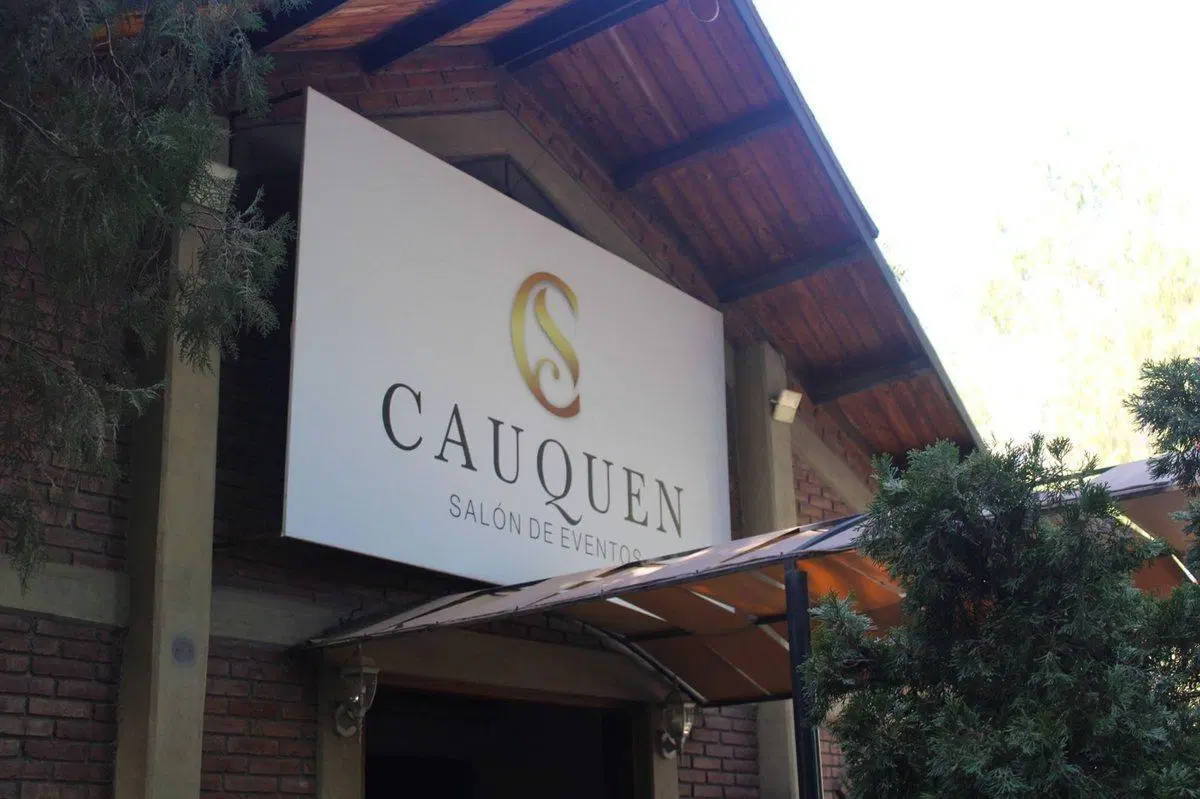 Venta de Salón de Fiesta o Comercial Guaymallén 3