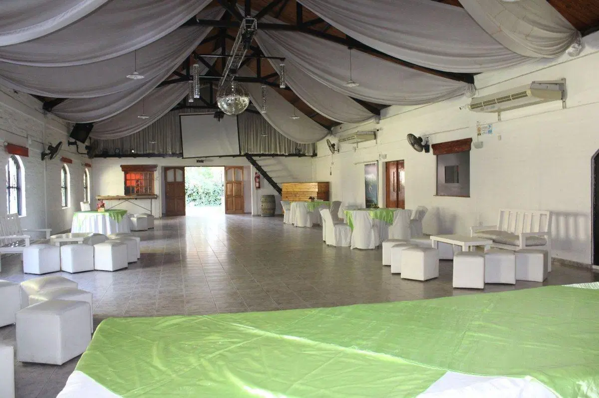 Venta de Salón de Fiesta o Comercial Guaymallén 5
