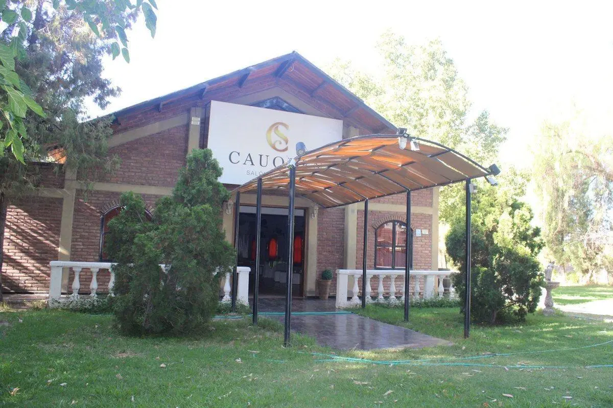 Venta de Salón de Fiesta o Comercial Guaymallén 4