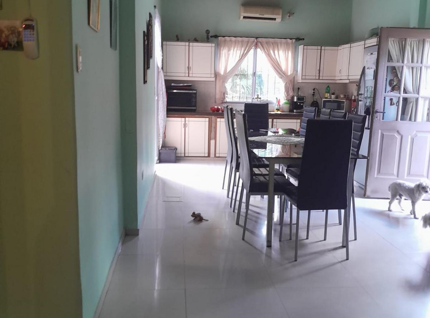 Foto de Excelente casa esquina en venta en calle Peru, imagen 4
