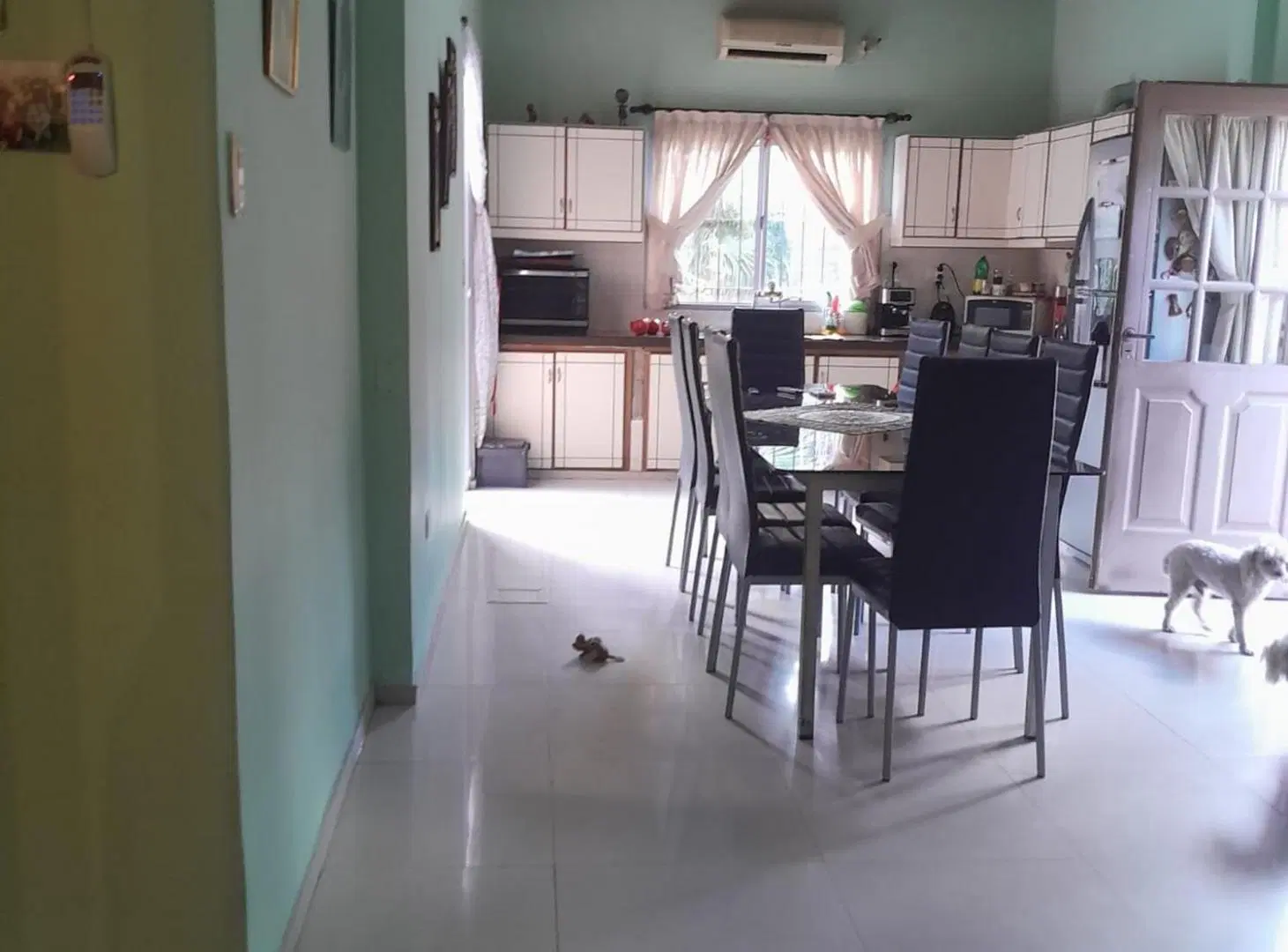 Excelente casa esquina en venta en calle Peru 4