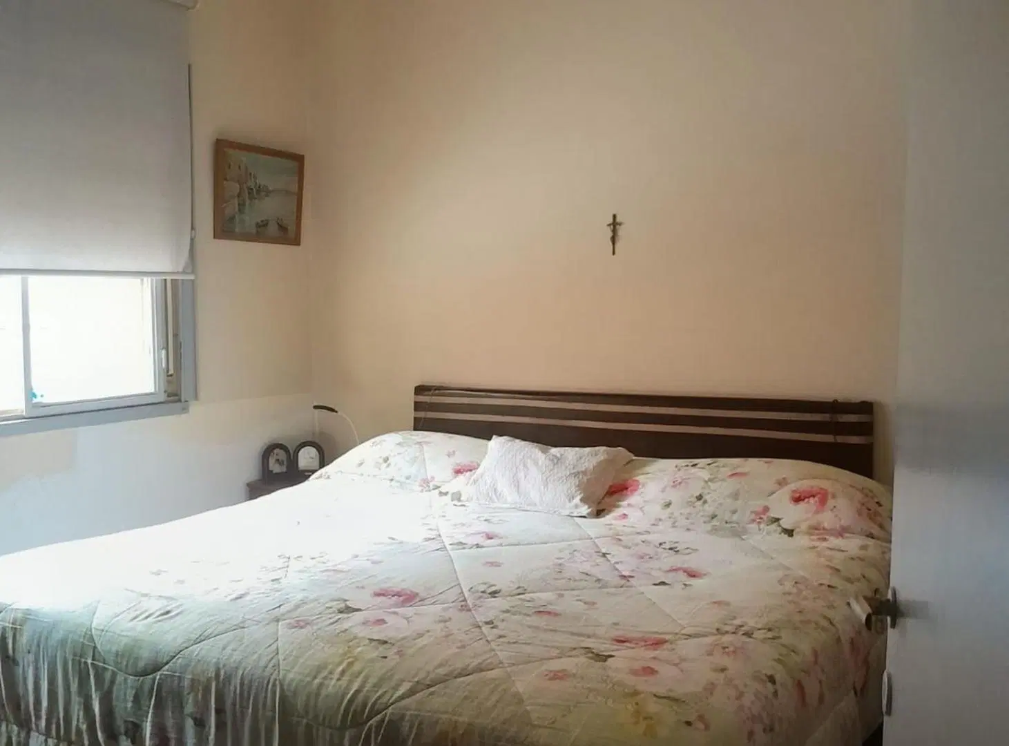 Excelente casa esquina en venta en calle Peru 2