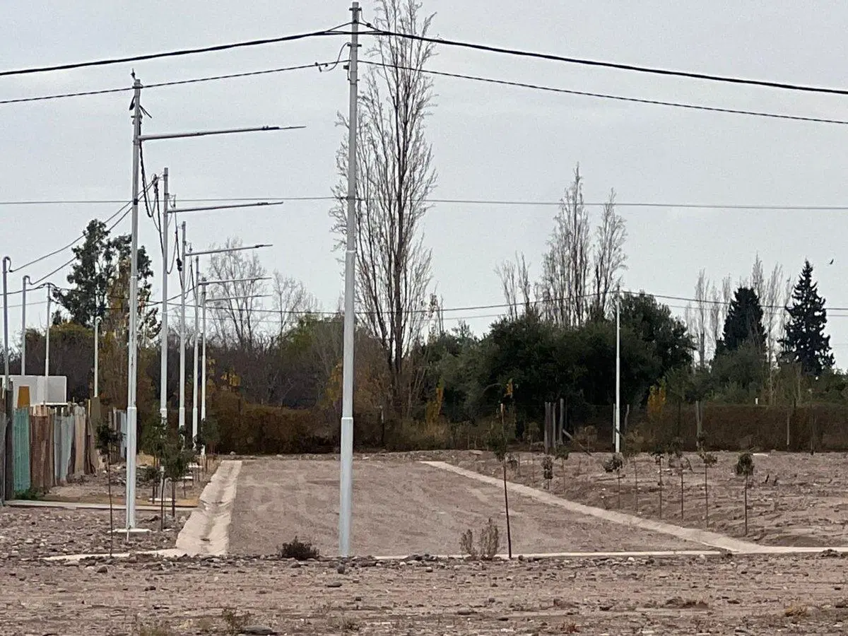 VENTA LOTE 300M2 BARRIO PRIVADO MAIPU COQUIMBITO 5