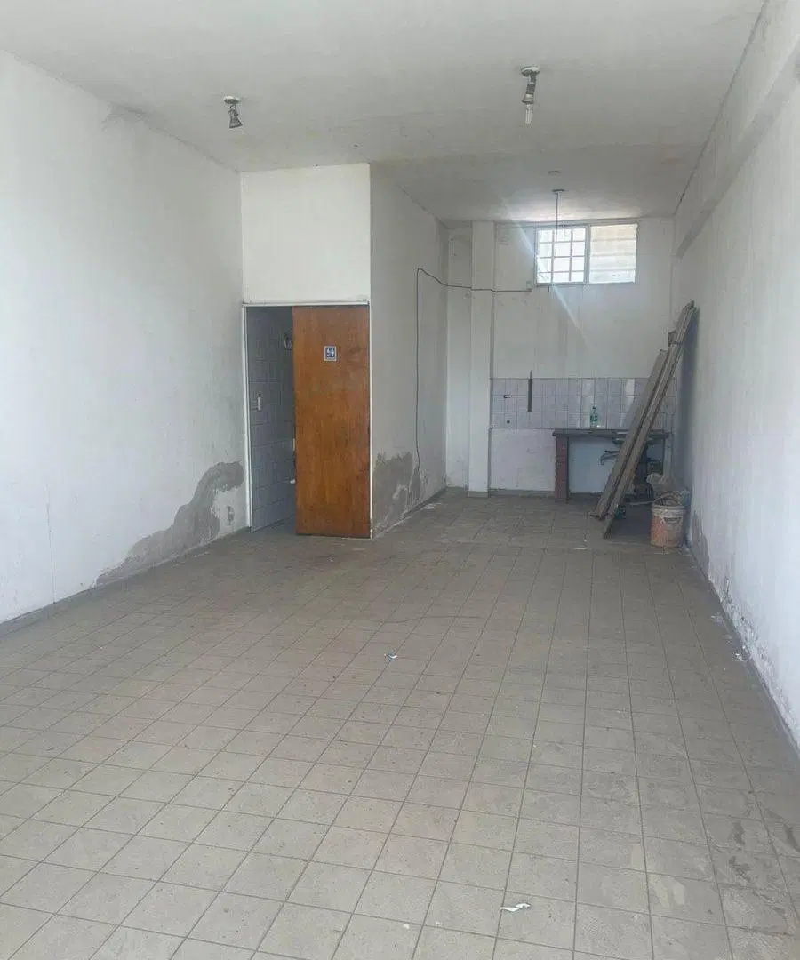 Local Comercial en venta en Barrio Santa Ana 5