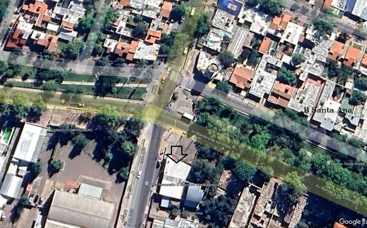 Local Comercial en venta en Barrio Santa Ana 2