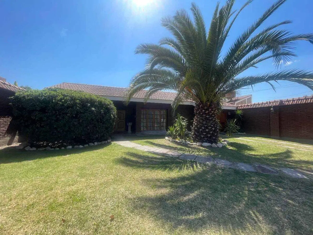 CASA EN VENTA 3 DORMITORIOS MAIPU MENDOZA 2