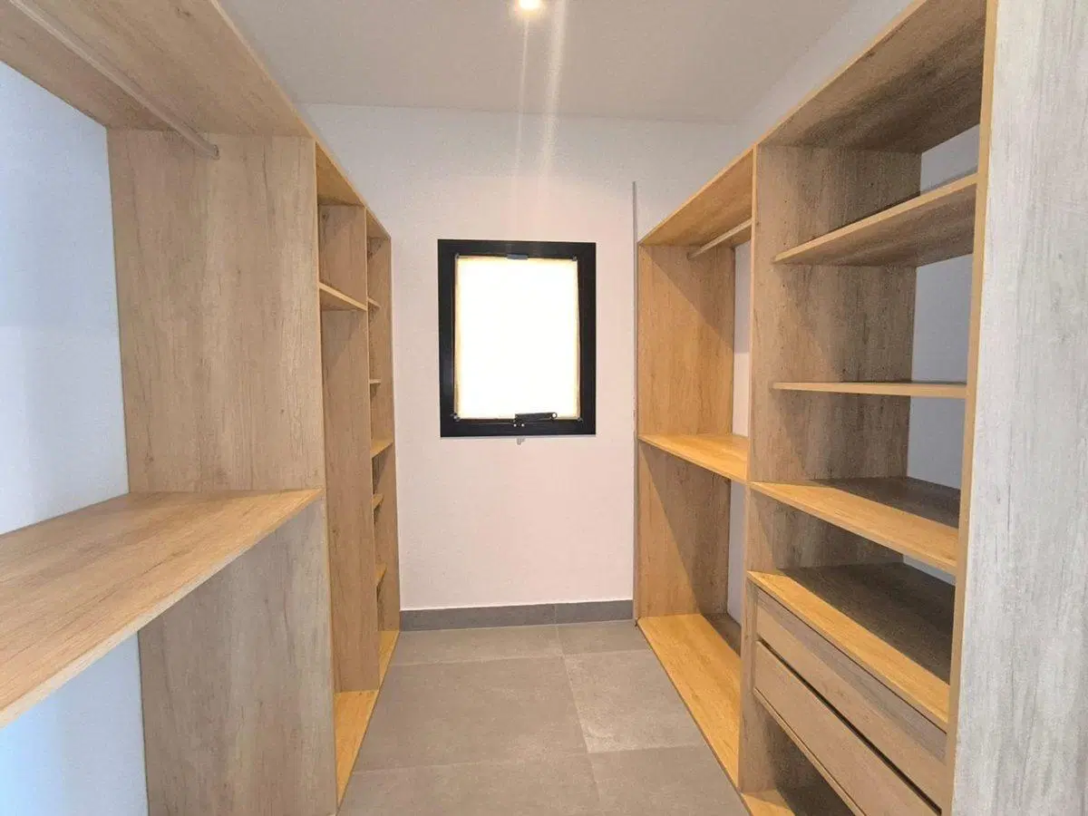 CASA 4 DORMITORIOS 3 BAÑOS B° Estancia Bulnes 5