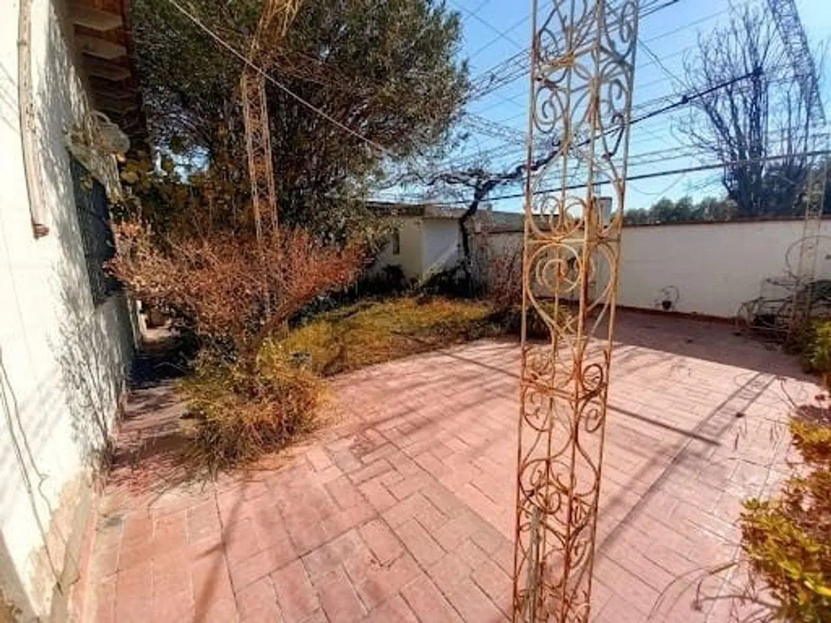 Venta Casa Maipú  2 cuadras de la plaza una planta 4