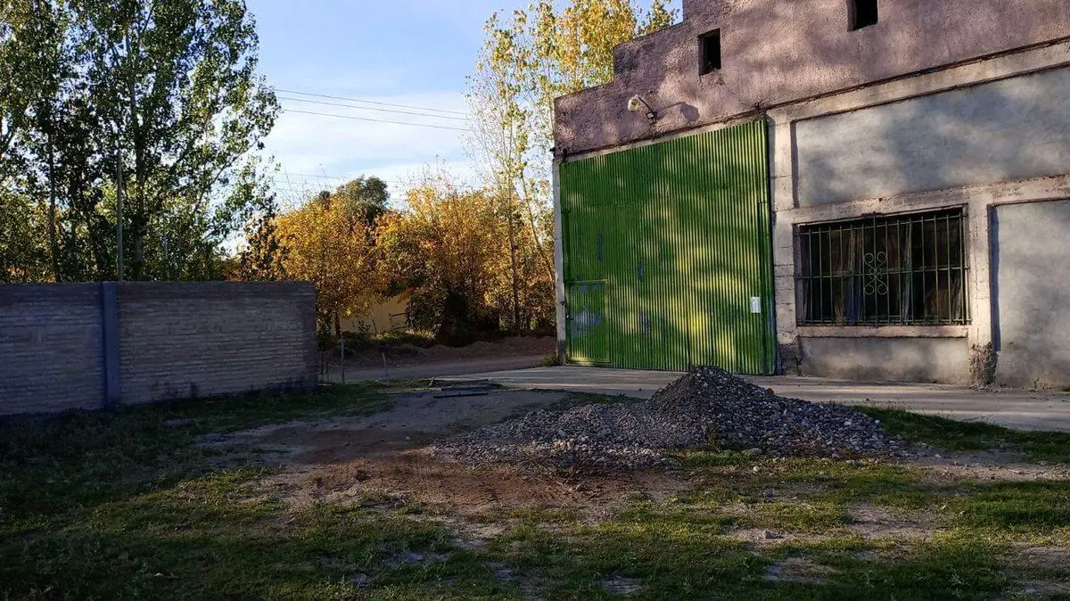 venta de casa con bodega en ruta Nacional 143 8