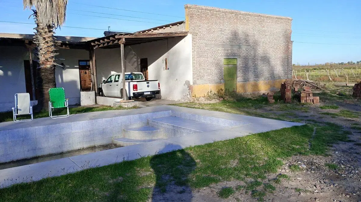 venta de casa con bodega en ruta Nacional 143 5