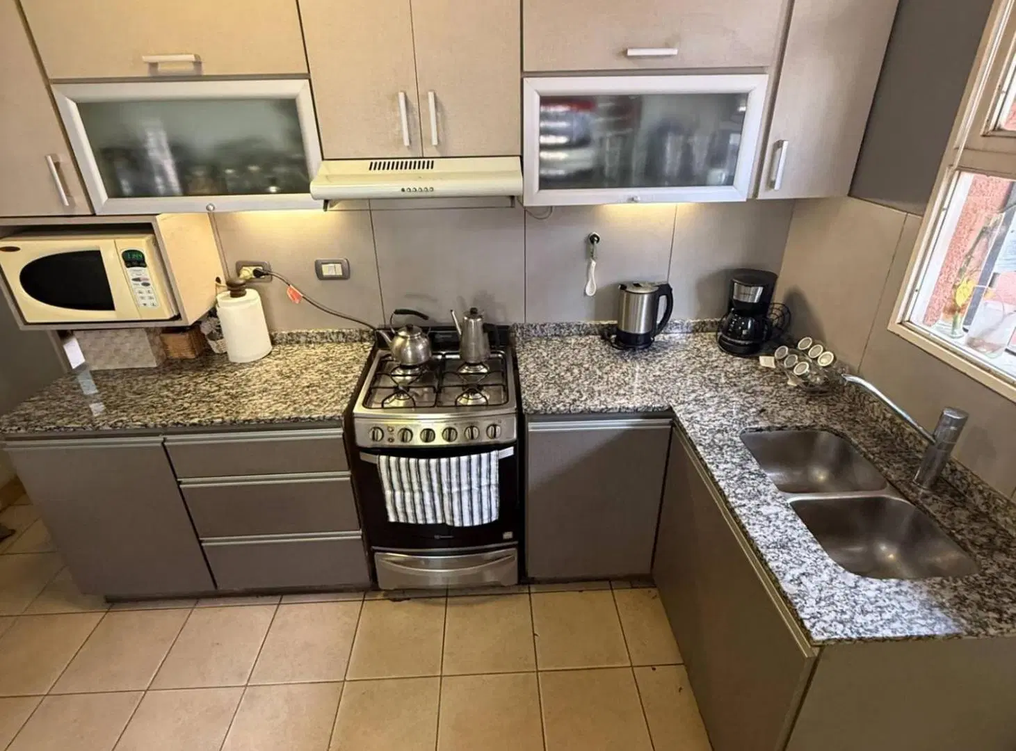 Casa en venta 2 dormitorios con piscina B° ATSA 4