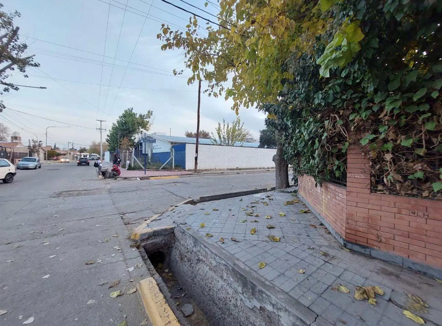 VENTA TERRENO ESQUINA CON PILETA 3