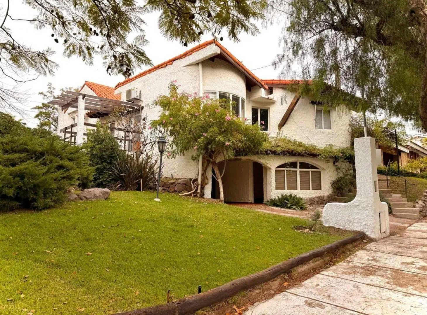 Venta Casa Dalvian 4 dormitorios 2