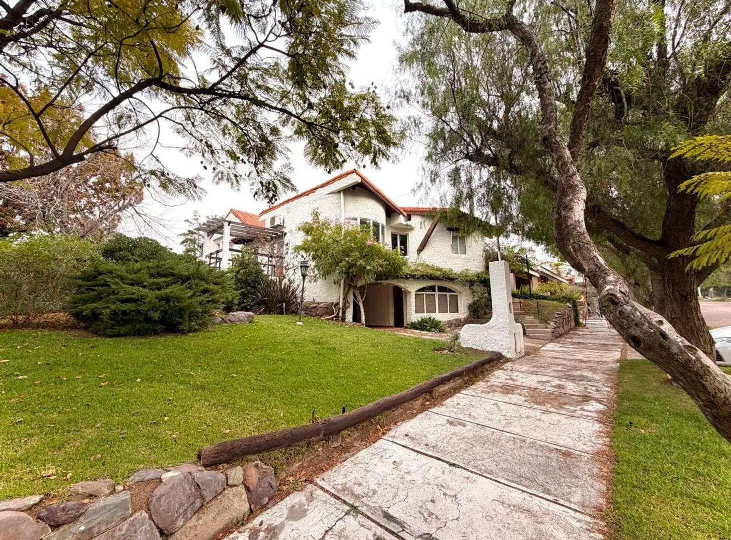 Venta Casa Dalvian 4 dormitorios 4