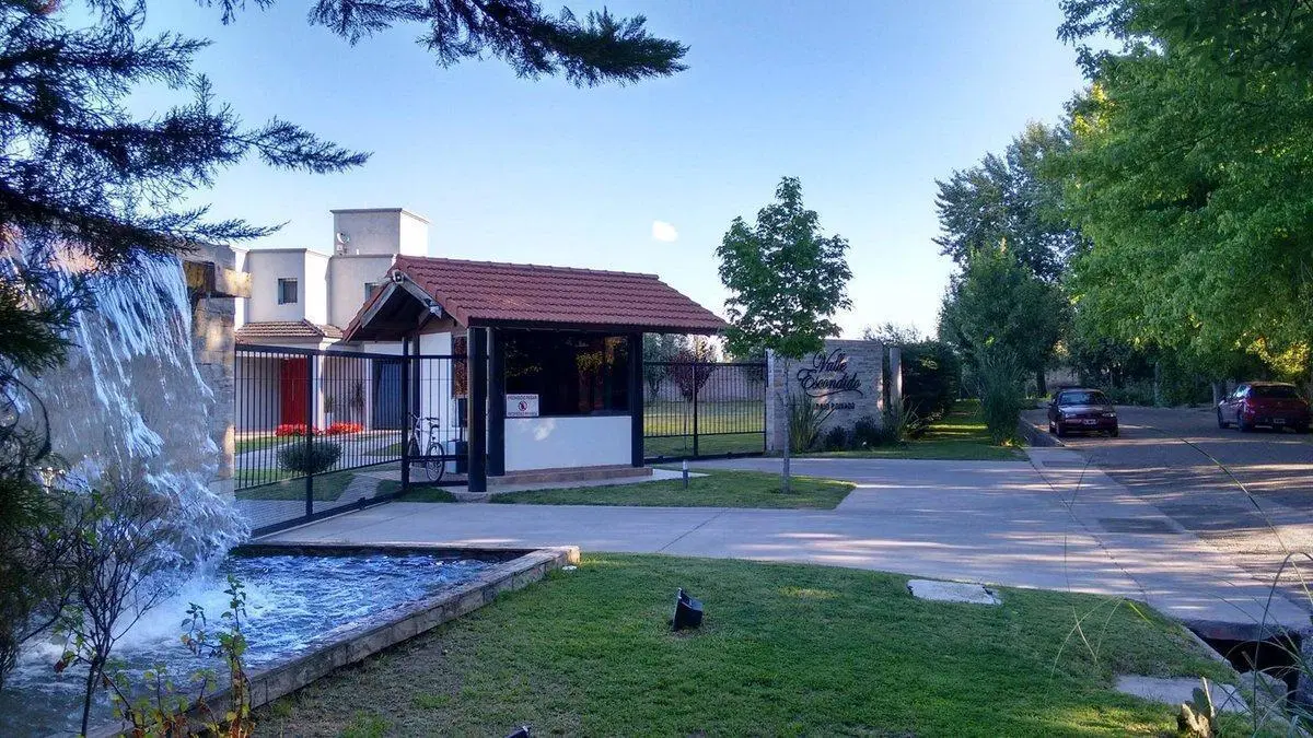 VENTA LOTE BARRIO PRIVADO VALLE ESCONDIDO LUJAN MZ 4
