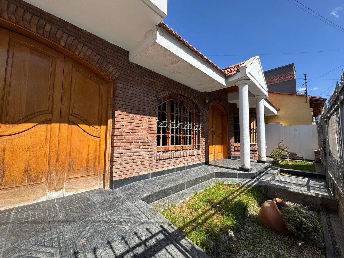 Casa de 4 habitaciones en venta en Dorrego 5