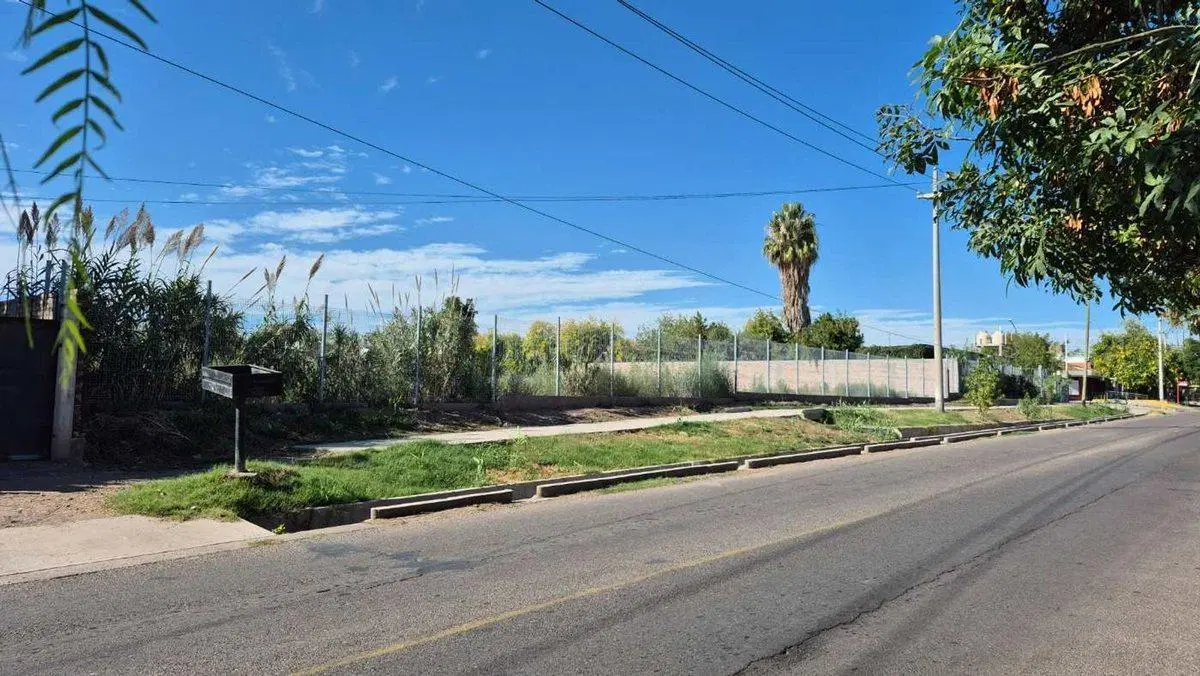 VENTA EXCEPCIONAL LOTE EN GUAYMALLÉN 5