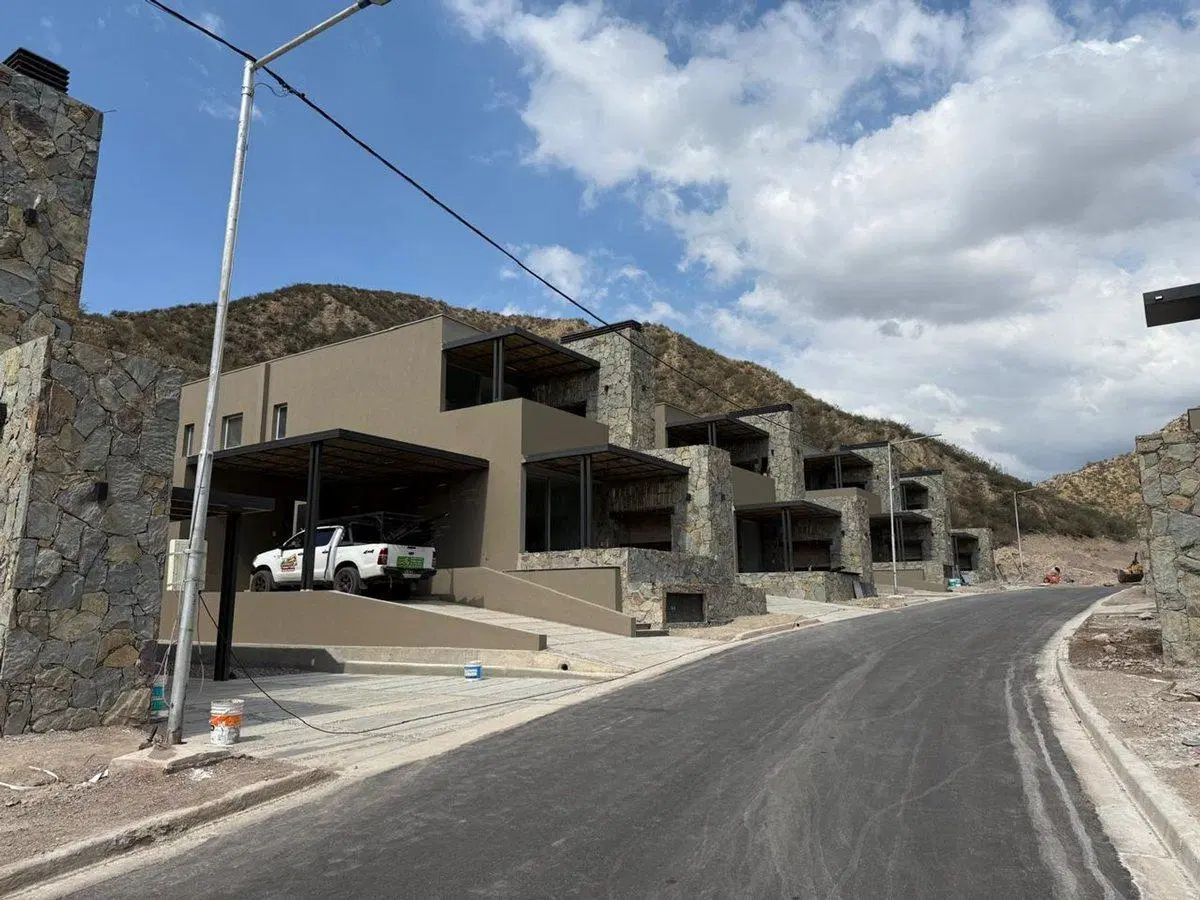 Venta Departamento Barrio Mendoza Norte 5