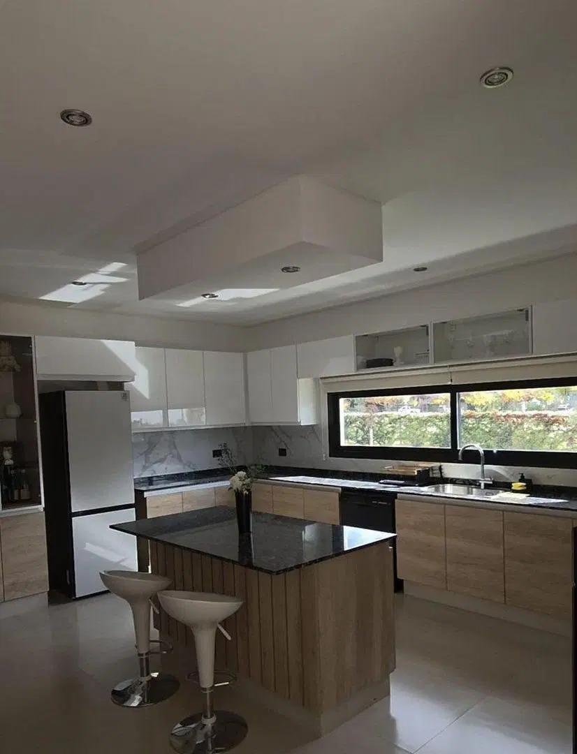 CASA 3 DORM 3 BAÑOS B° LAS VERTIENTES CHACRAS 850m 2
